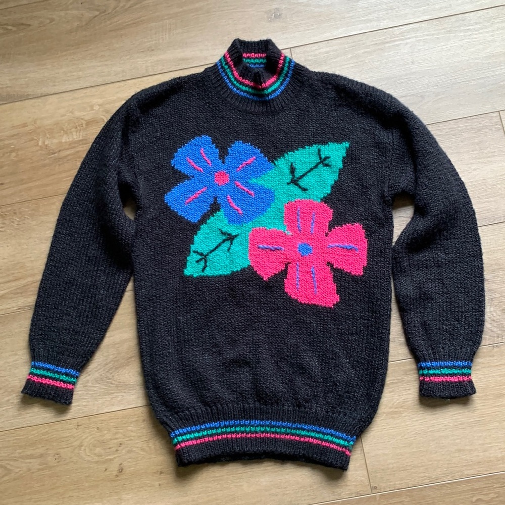 Vintage Ashleigh morgan acrylic floral mock neck vibrant sweater size small